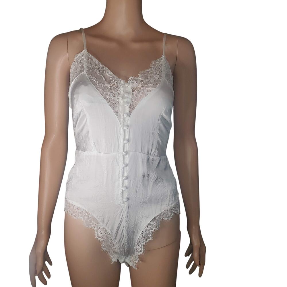Bardot Bodysuit XS White Lace Button Front Cami Spaghetti Strap Bride Coquette